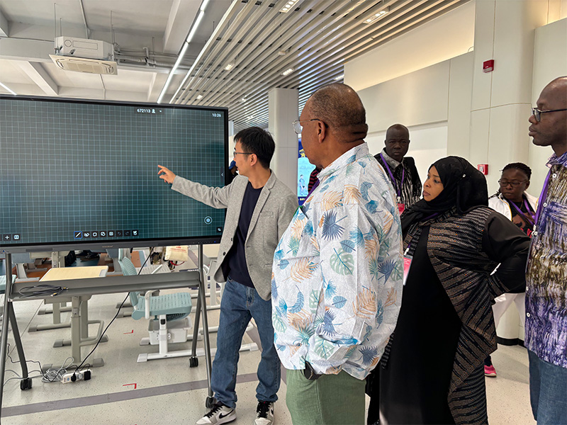 African Education Delegation Visits Gaoke Group to Explore Interactive Boards A9 for Smart Classrooms
