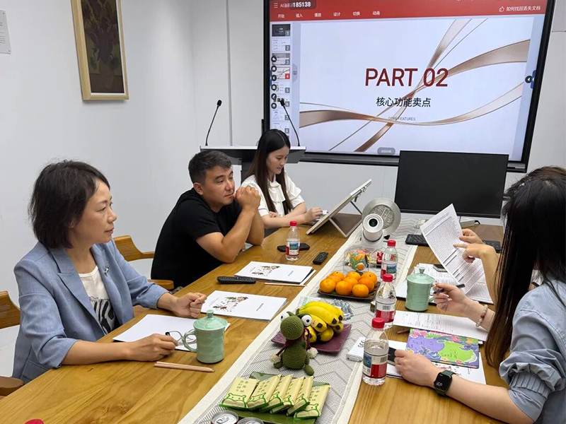 Kazakhstan Customers Visit Hangzhou GAOKE to Explore Smart Blackboard Solutions and Strengthen Future Cooperation